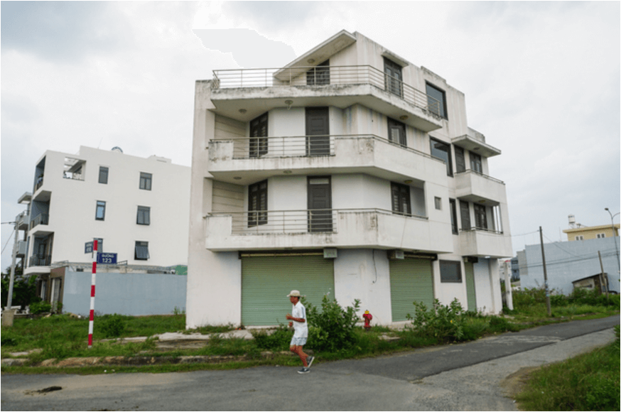 胡志明市郊區的鬼城住宅區